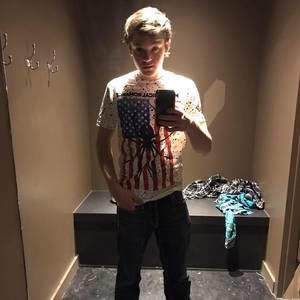 Meet your Posher, Andrew